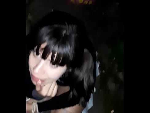 ❤️ Na ulici opuchnutý penis výmenou za cukríky Šukanie na nás