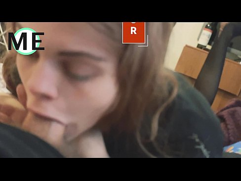❤️ Hrdlo vtáka, roztrhané pančuchy a roztrhané podpätky pekné stretnutie Šukanie na nás